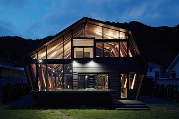 <b>Galvanized Plate House in Japan</b>